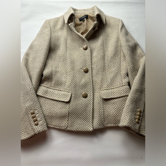 Talbots Jackets & Blazers - Talbots tan/cream 35% wool herringbone pattern jacket. Size 8